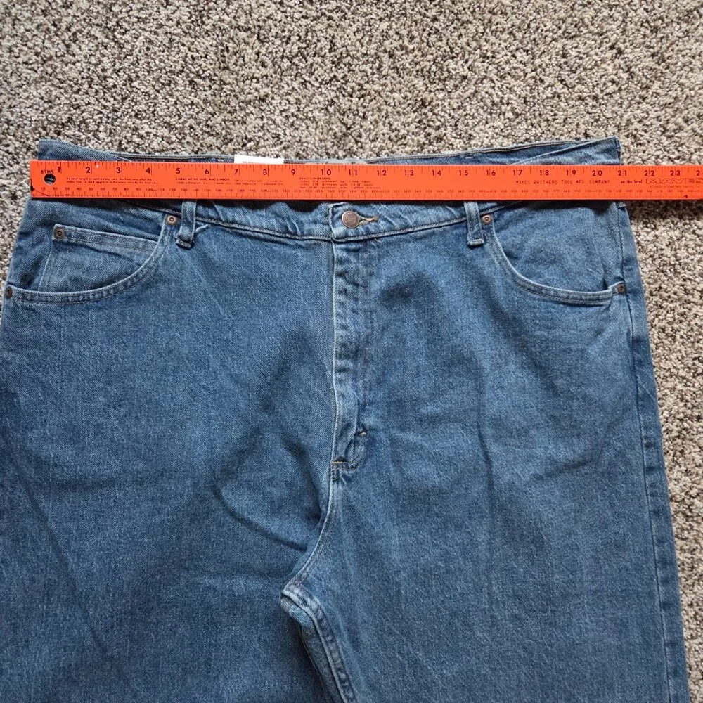 Wrangler Authentics Jeans Men's 42x34 Cotton Denim Stretch Straight Leg New NWT